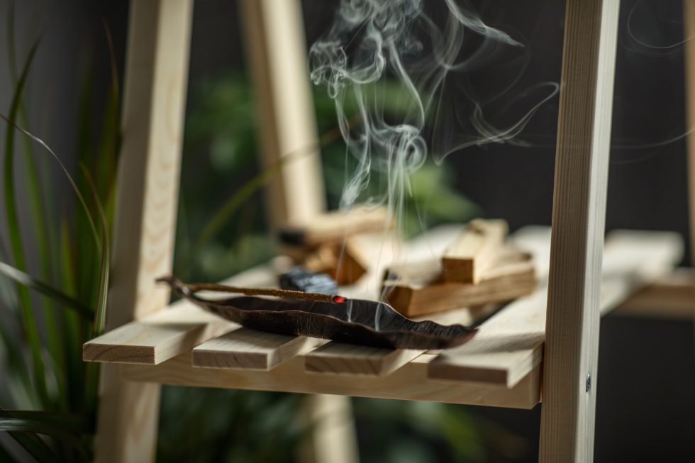 how-to-get-smoke-smell-out-of-a-house-cigarettes-cigars